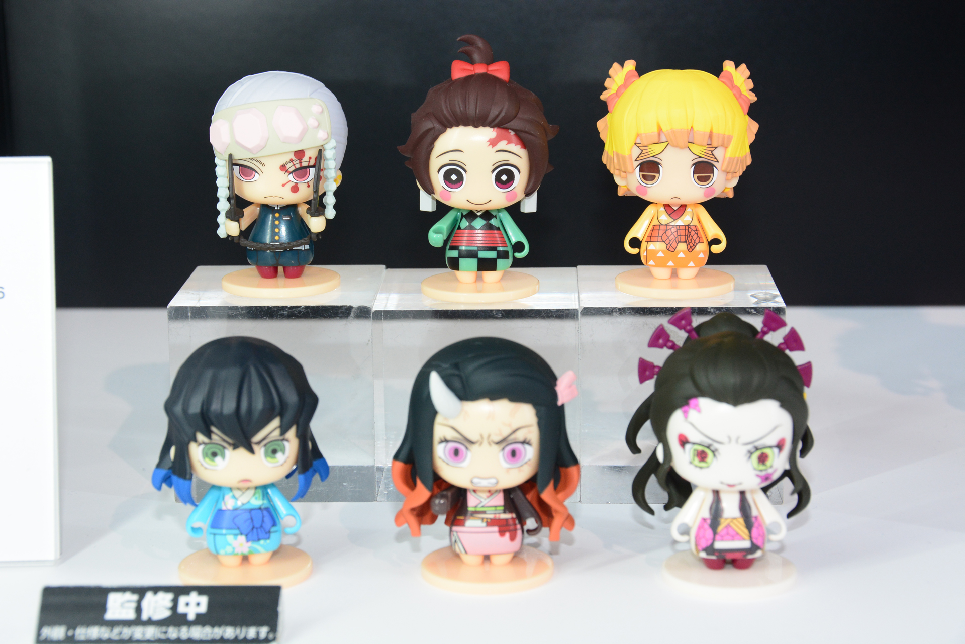 1回500円のカプセルフィギュアも遊郭編ならではのラインナップ