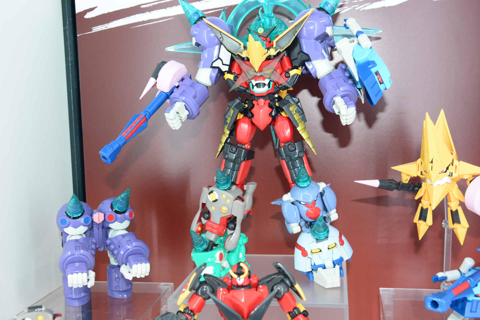 どのガンメンがどう合体しているか、予想するのも楽しい