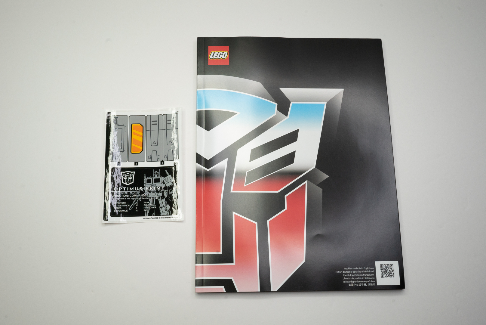 パーツはナンバリングだと10だが5が2つあるのとタイヤの袋があるので合計12袋になる。後はインストラクションにステッカーという内容物だ