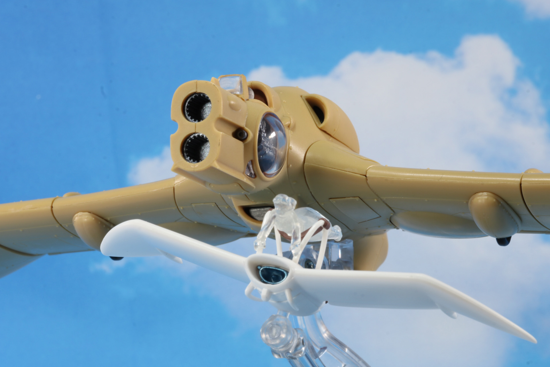 2機が風を掴んで飛ぶ