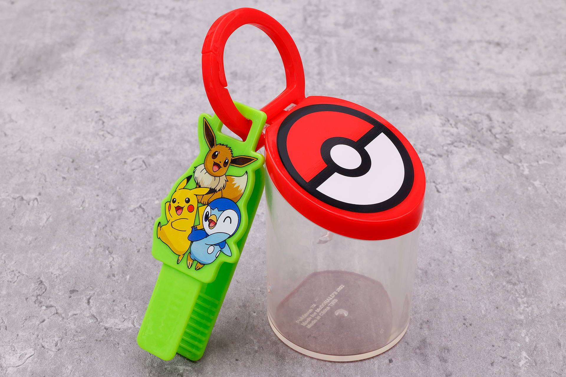 リングにピンセットをセットしたところ