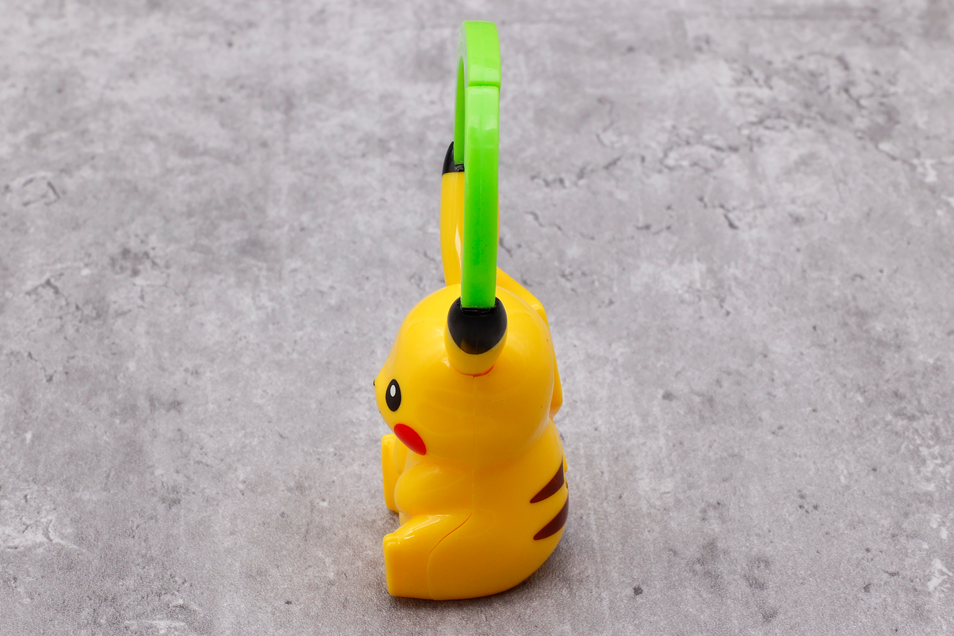 ピカチュウのフィギュア部分はかなり良くできている。これ単体で飾っておいてもいいレベルだ