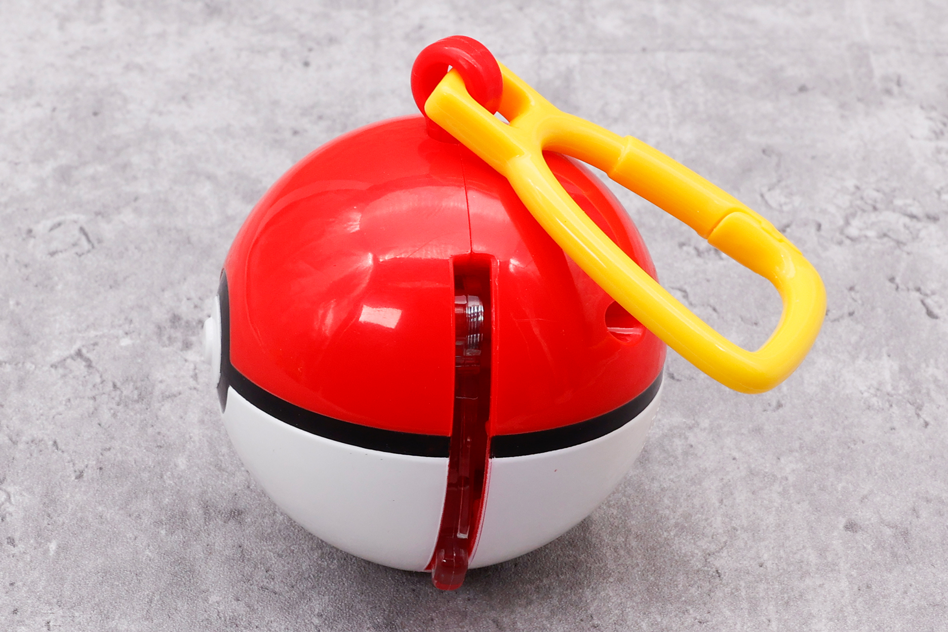 全体的に丸い形状ということもあるが、転がりやすいため飾っておくのにはあまり向かないかもしれない