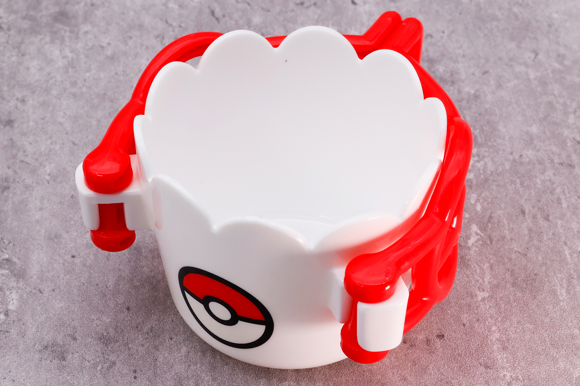 飲み物を入れるのにちょうどいいサイズ感だ