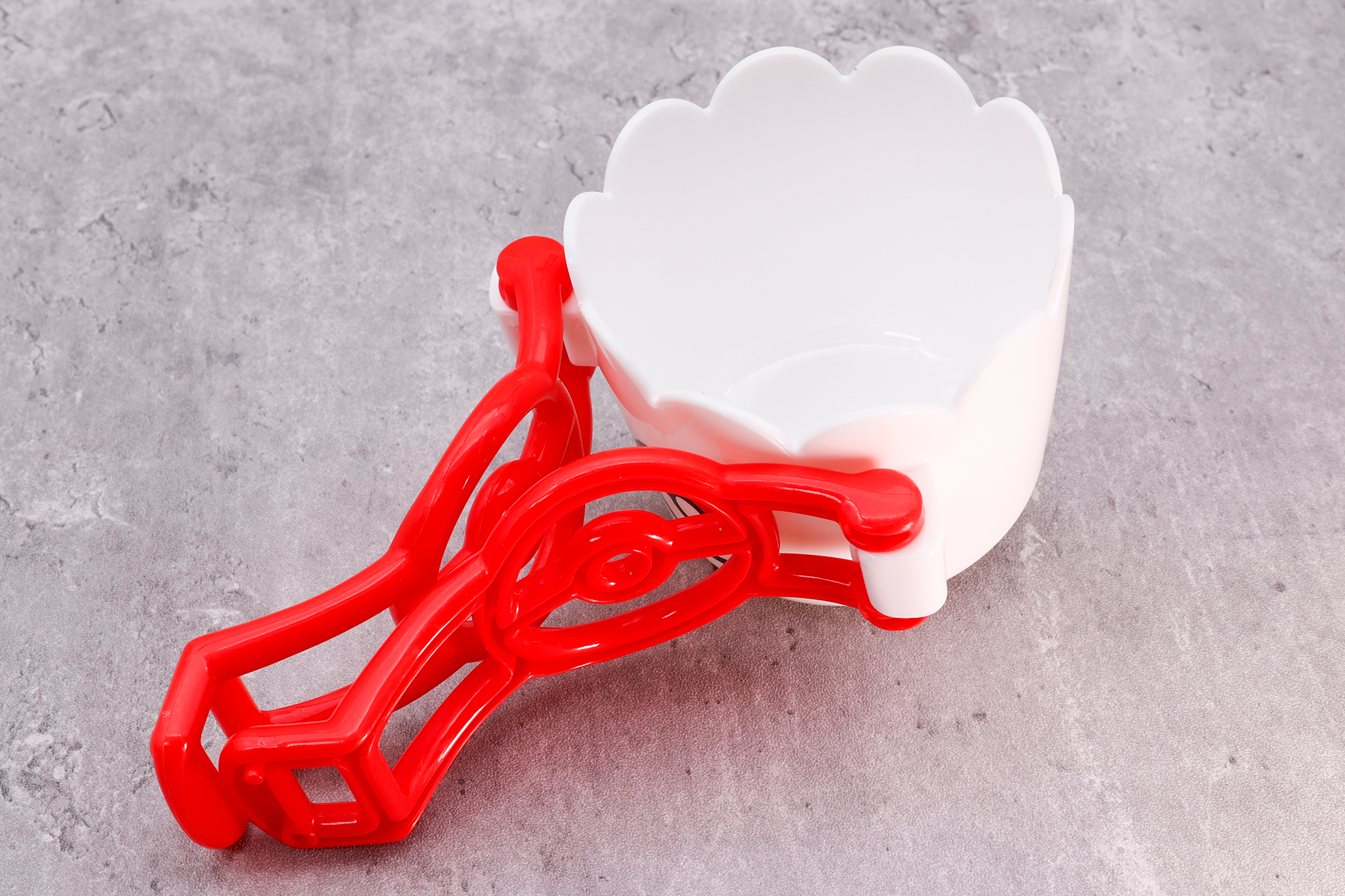 実際に使用するときは、このようにアームを回転させる。ただし、バランスが悪くなるのでテーブルなどに置くときは注意が必要だ