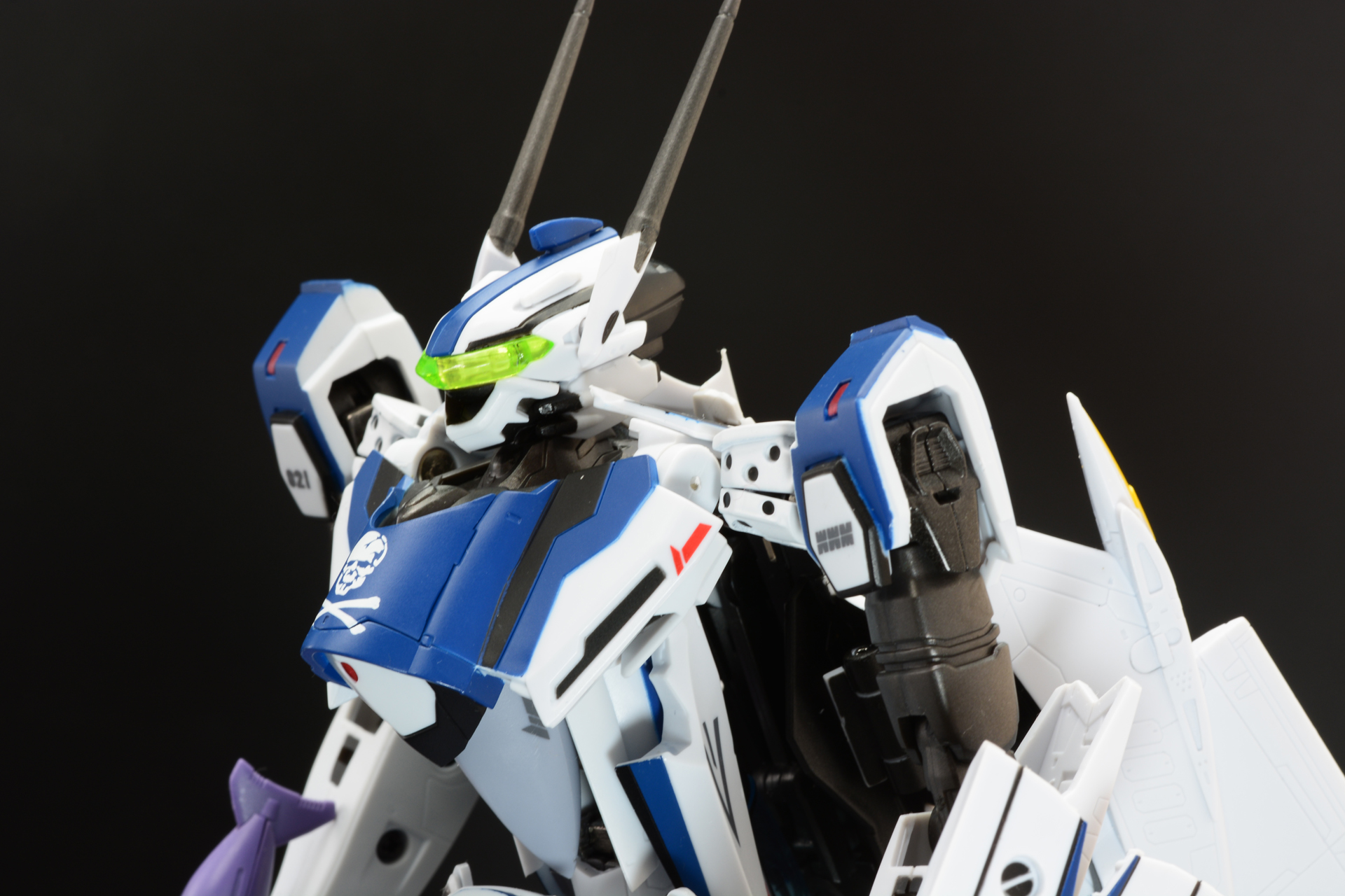 各所に戦闘機らしさが確認できる