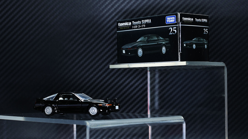 精悍なブラックが通常仕様