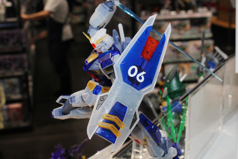 ガンダムベース限定商品　MG F90クリアカラー　部分塗装品 特別企画】【ガンダムベース撮り下ろし】「F90 A to Z PROJECT」で展開