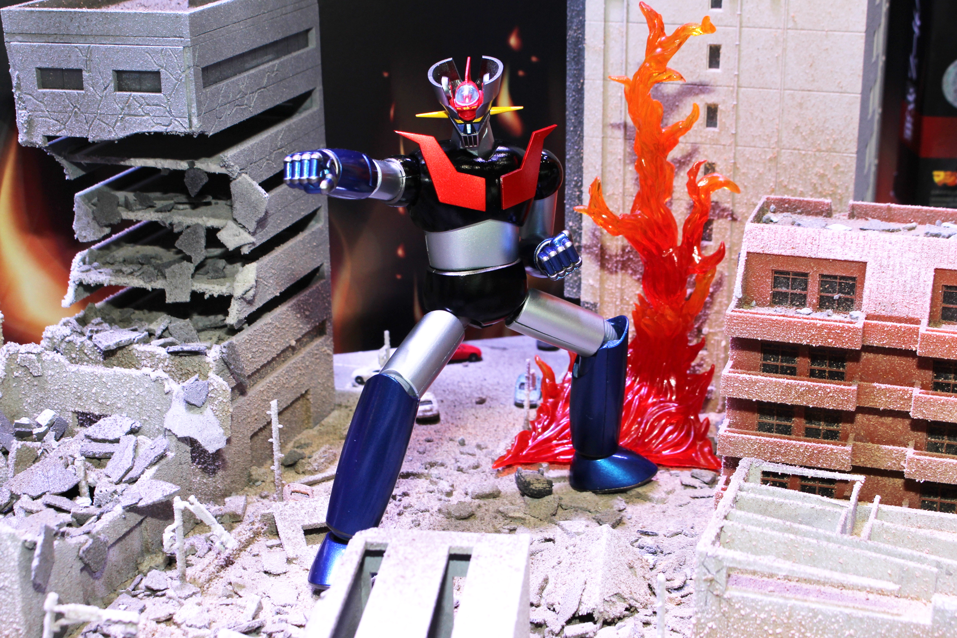 「超合金魂 GX-105 マジンガーZ 革進 -KAKUMEI SHINKA-」。12月発売予定。価格は12,980円（税込）。現在予約受付中