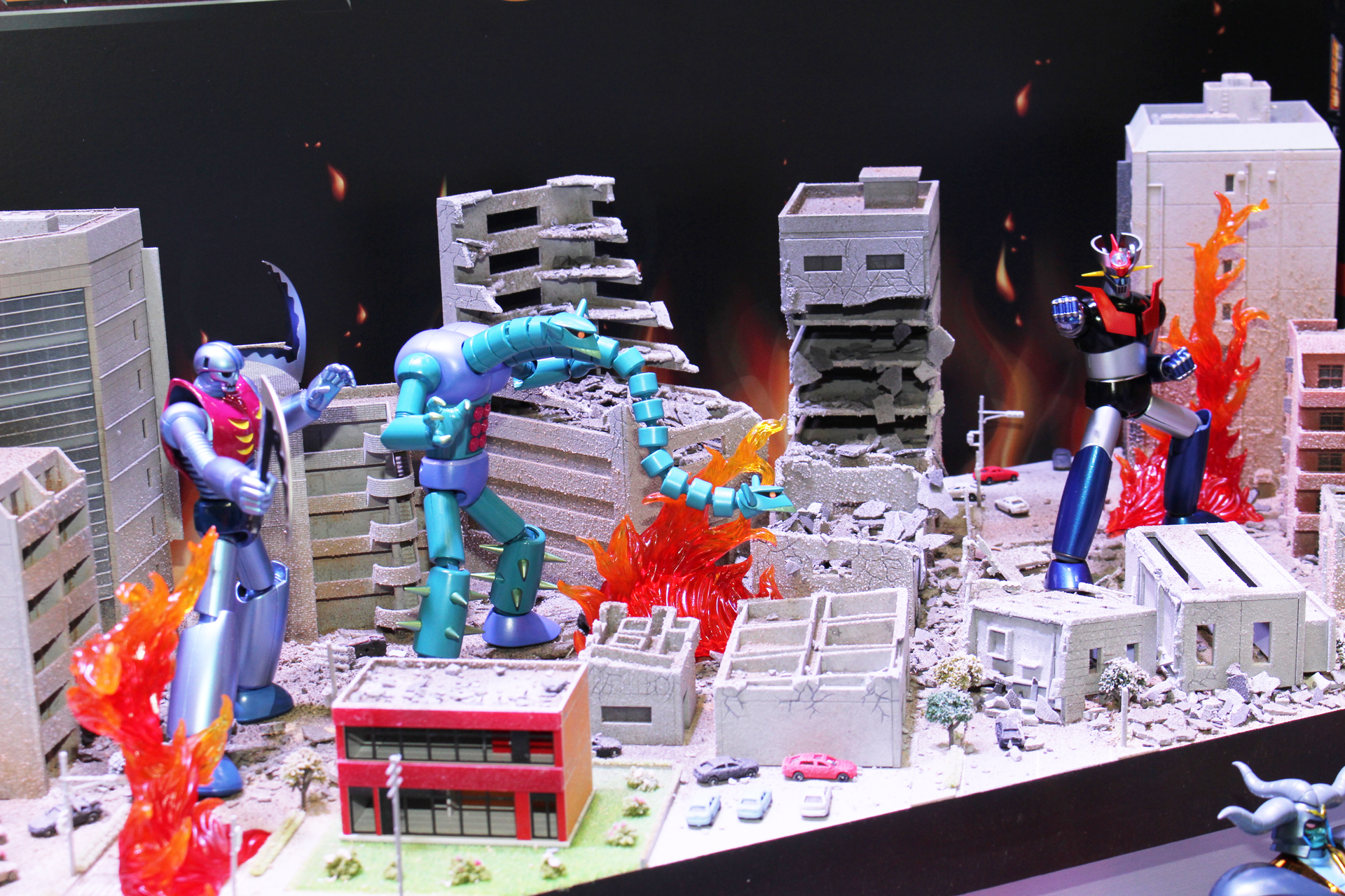 新たに発売されるマジンガーと機械獣のジオラマも展示