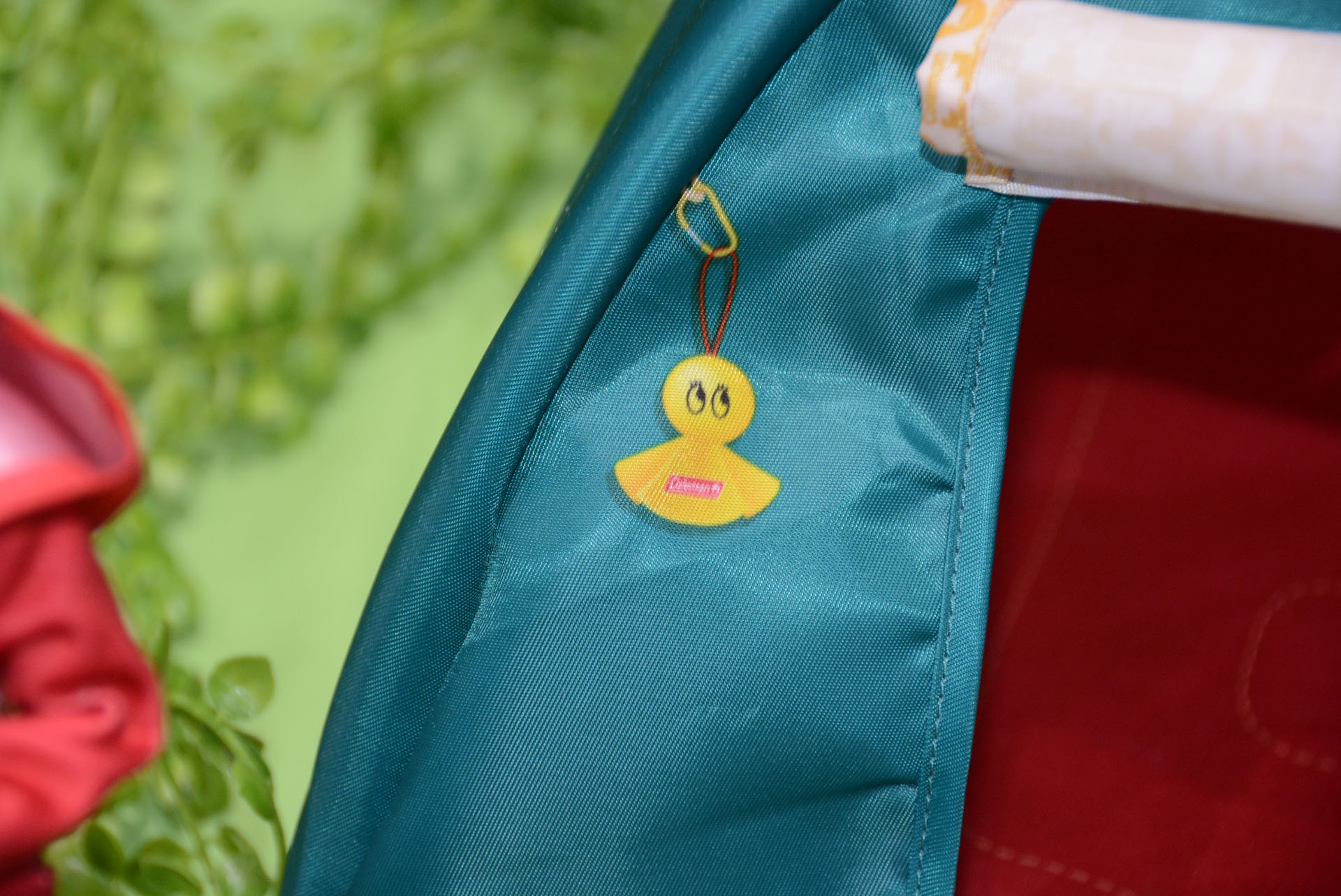 細部までコールマンのテントを再現