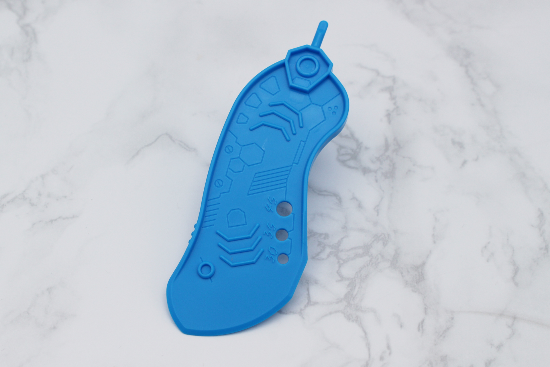 パーツセパレーター本体。特殊なプラで成形されたシンプルなものだ