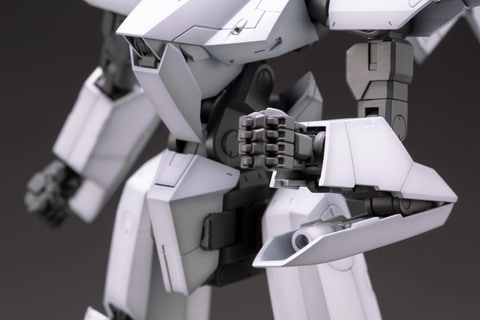 プラモデル「ヴァリアブルフレームシステム01 ガルダギア