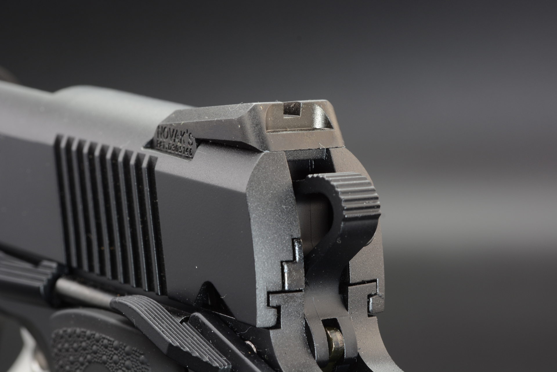 ノバック社製式承認のダイカスト製リアサイト