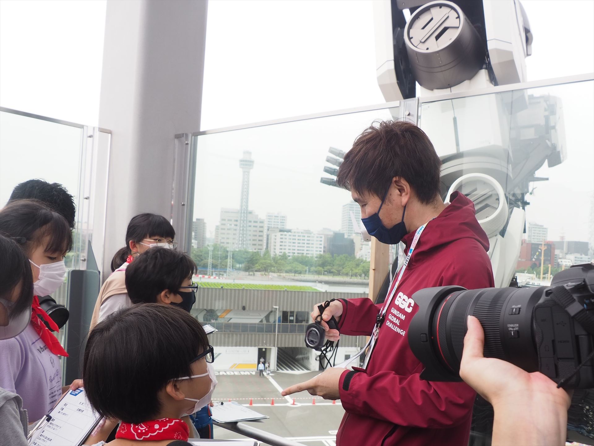 石井氏からストップウォッチが渡され、ハンドが動く速度を測るように指示された