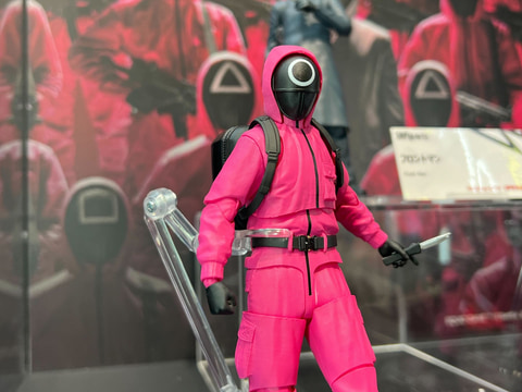 【最終値下げ】イカゲーム アクリルスタンド ヨンヒ フロントマン ピンクマン S．H．Figuarts イカゲーム フロントマン|バンダイスピリッツ