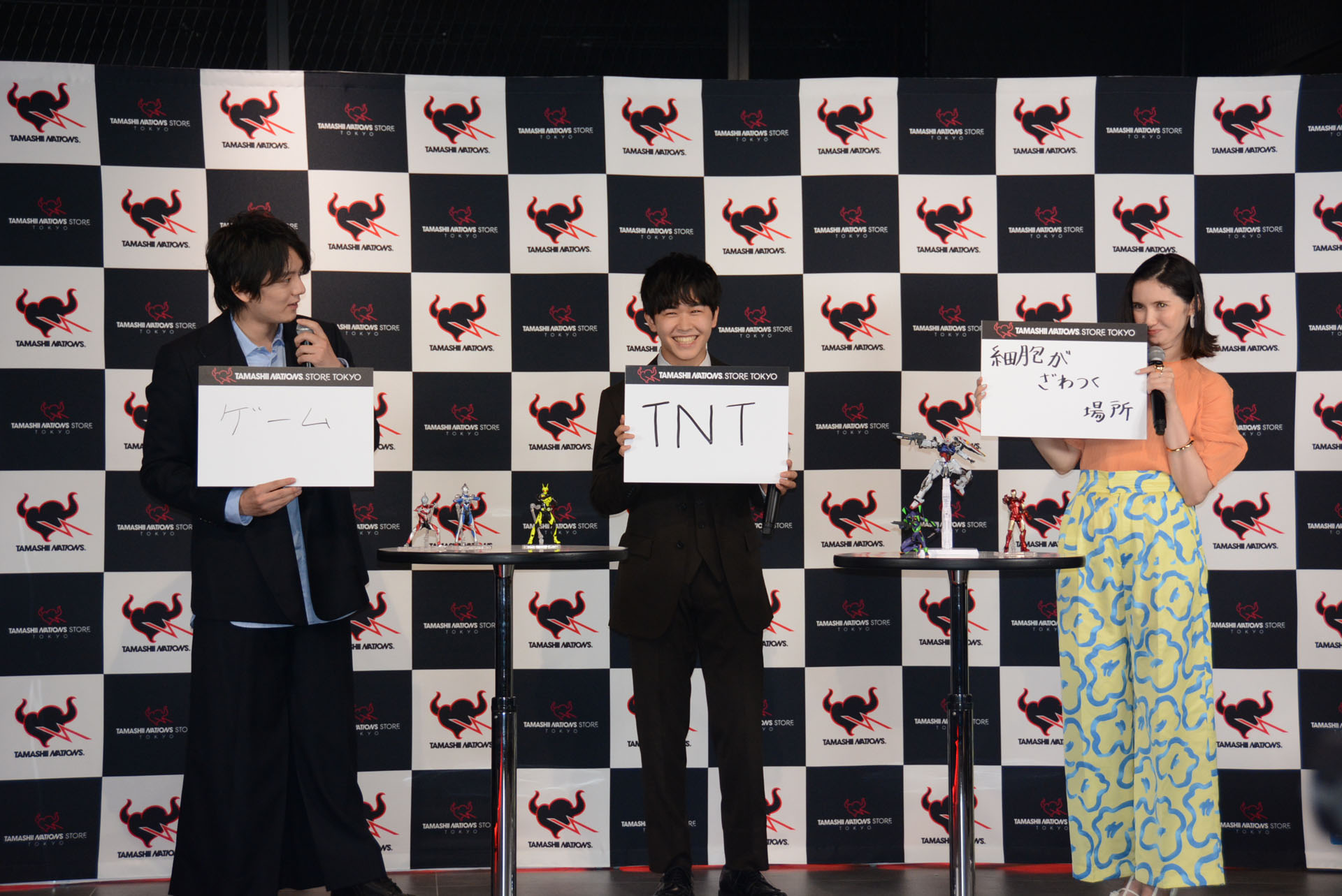 ゲストはそれぞれが熱心なコレクターであり、思い入れも持っているので、話に共感ができ、面白かった。濱田さんはフィギュアの感想がかなり直情的で、鈴木さんはそんな濱田さんに突っ込みを入れる感じが楽しい雰囲気となっていた