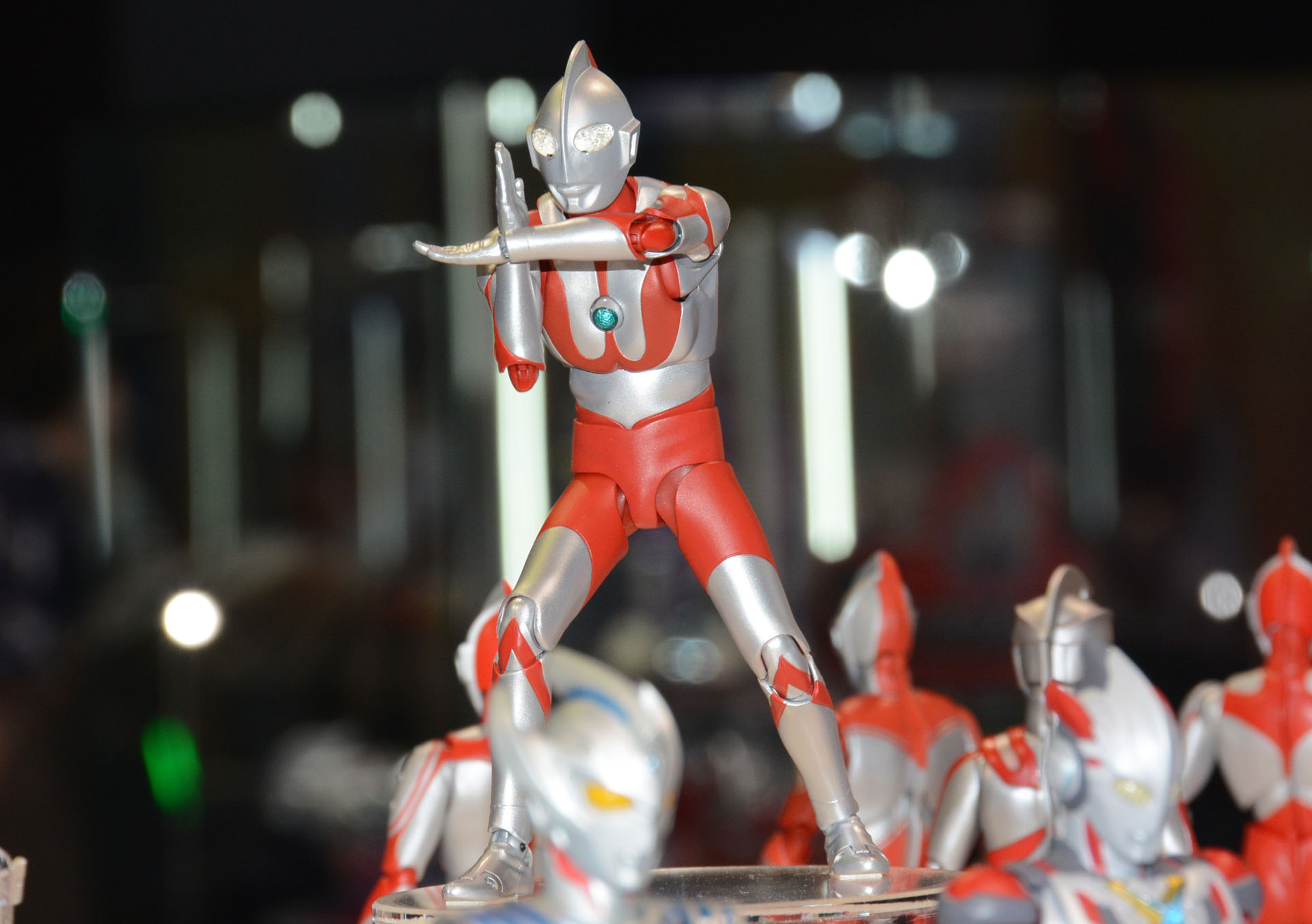 古谷さんならではの体のバランス、スタイルを再現した「S.H.Figuarts（真骨彫製法） ウルトラマン」