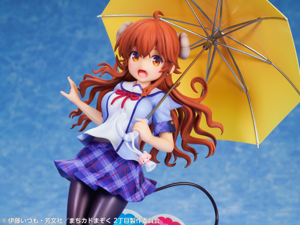 “私と契約して 私の眷属になってください”「シャドウミストレス優子」、通称シャミ子が制服姿で立体化。足元のモチーフたっぷりの台座や、雨仕様のごせん像にも注目