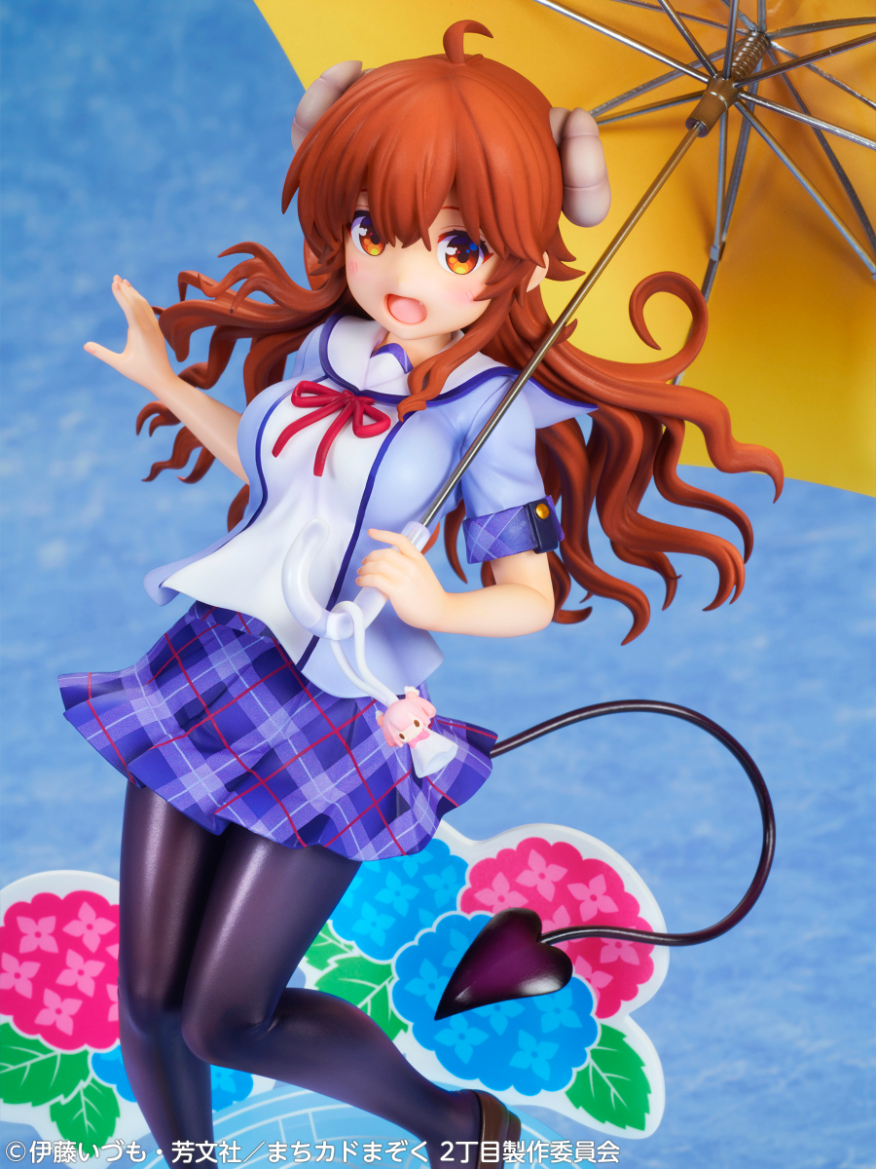 “私と契約して 私の眷属になってください”「シャドウミストレス優子」、通称シャミ子が制服姿で立体化。足元のモチーフたっぷりの台座や、雨仕様のごせん像にも注目