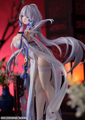 輝かしいスタイルをお披露目。「アズールレーン イラストリアス