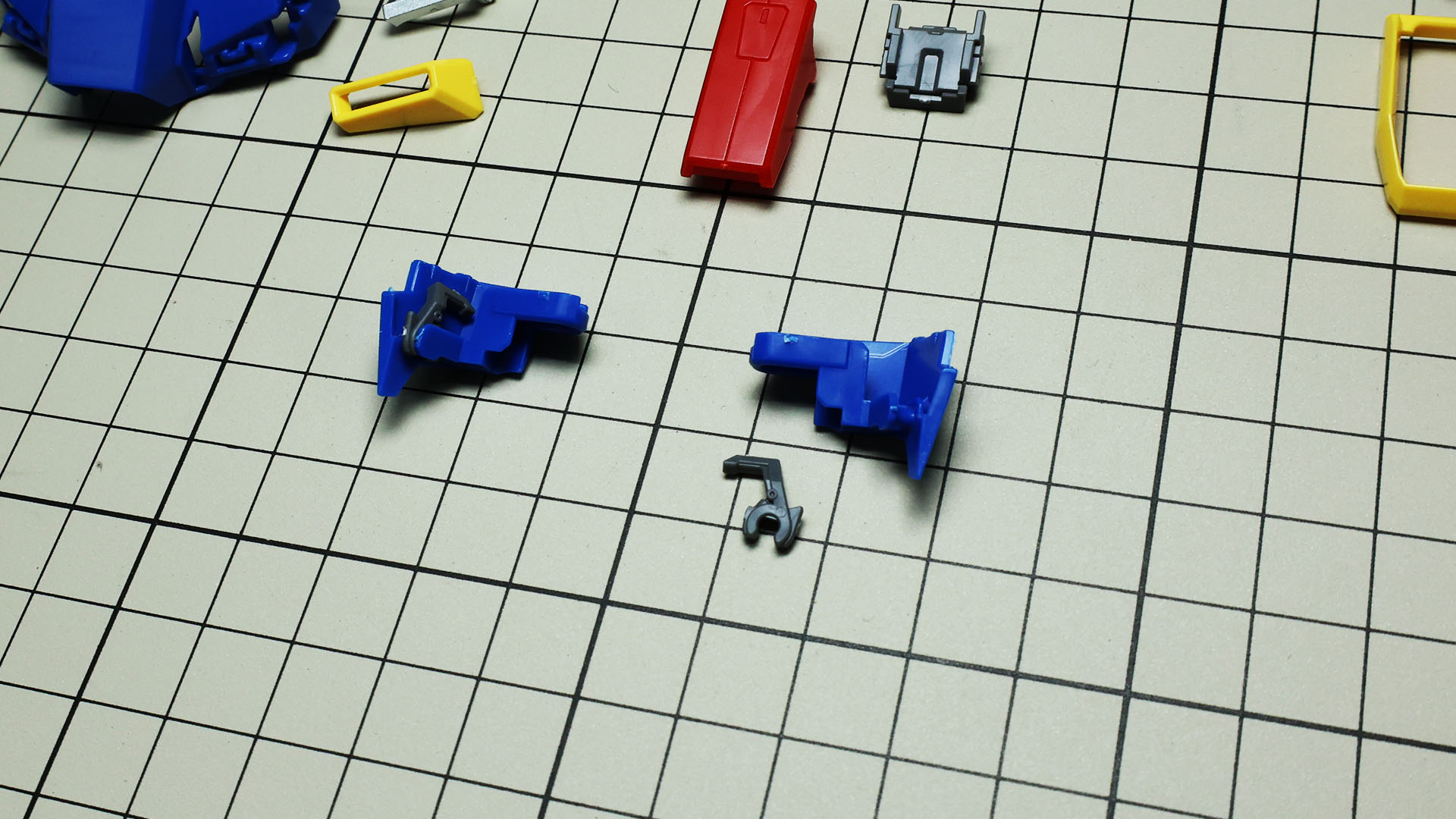 ちょっとわかりにくいですがコアファイターの収納部分の装甲です