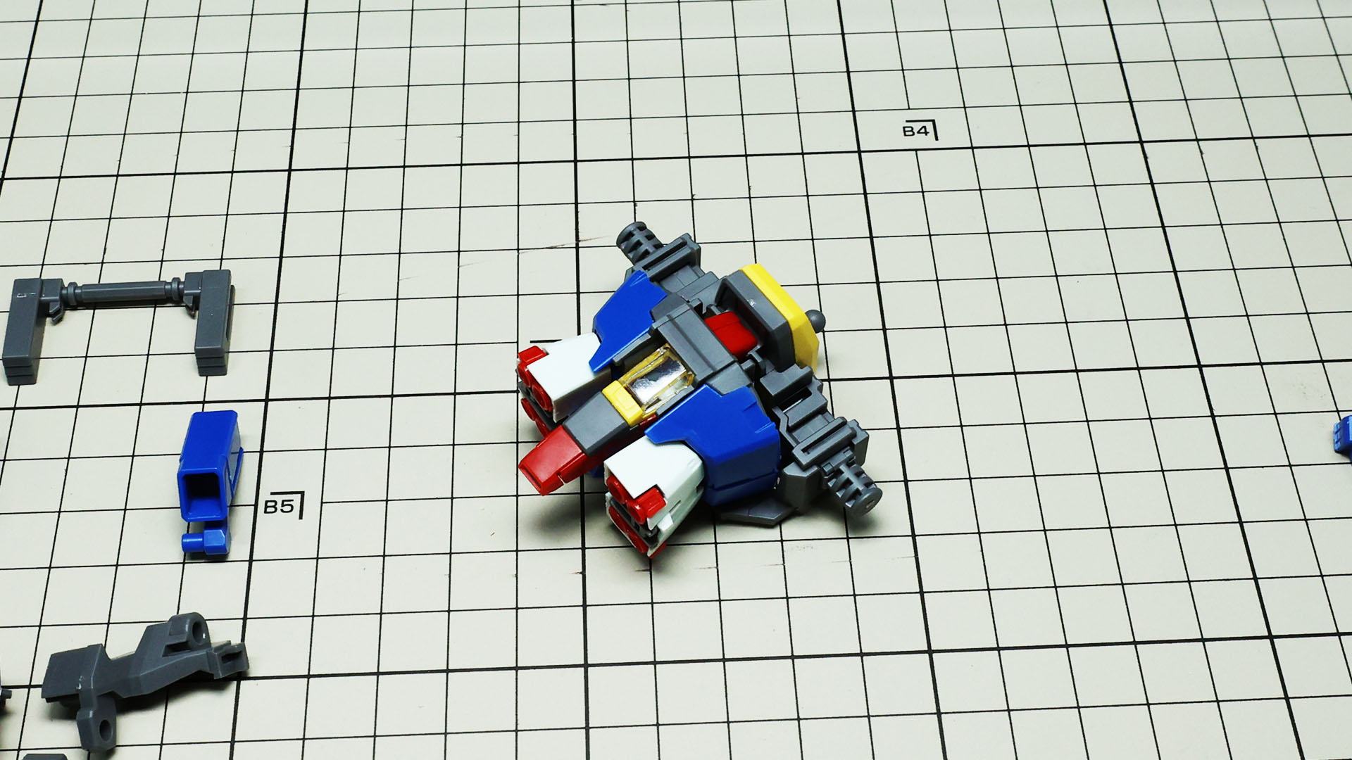 コアファイターのボディとエンジンのバランスの意図が見えてきます