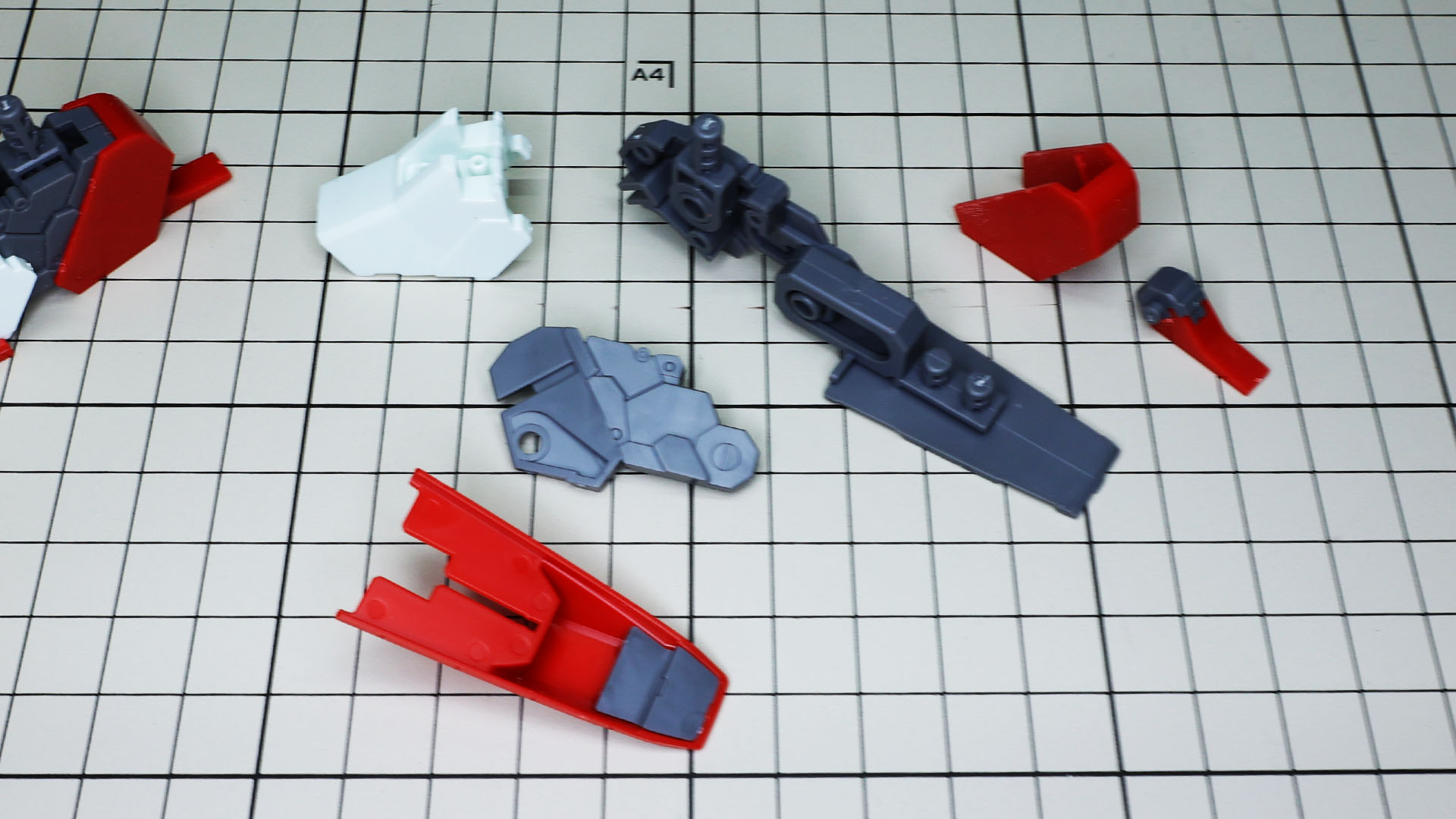 強化型はつま先、かかとが専用で全長が延長されます