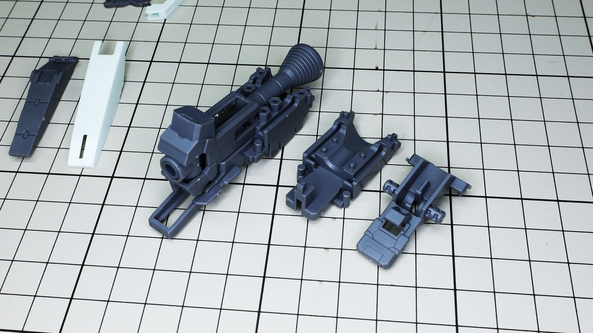 ブースター本体をケースに封じ込めると……