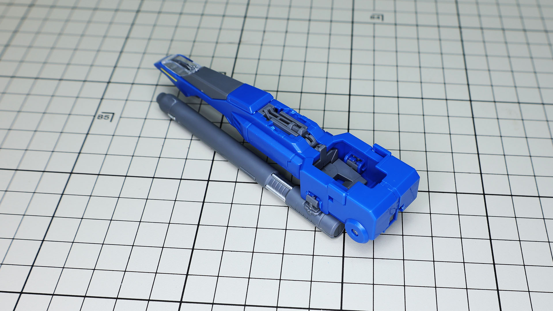 後端は合体時に展開します