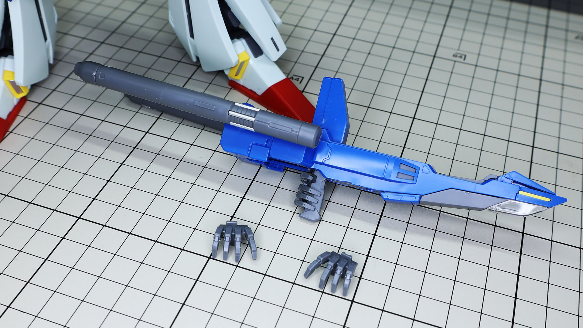 ダブル・ビームライフル用のハンドパーツは右手のみです