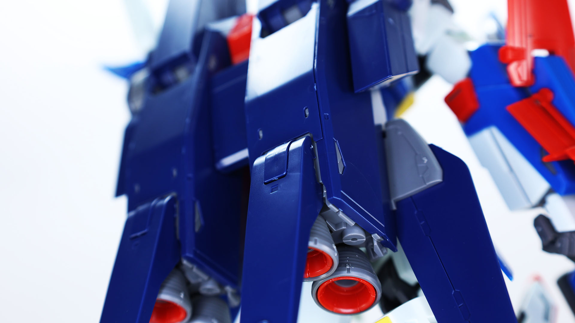 バックパックも迫力満点