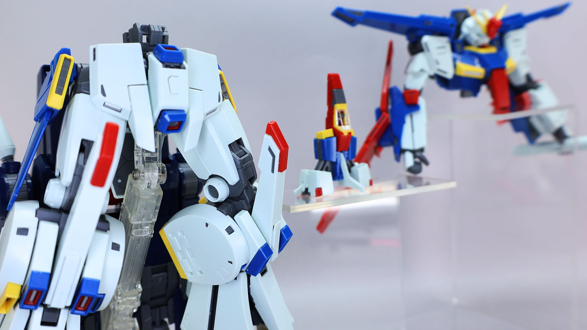 わかるぞ……みんなの力がガンダムに……！