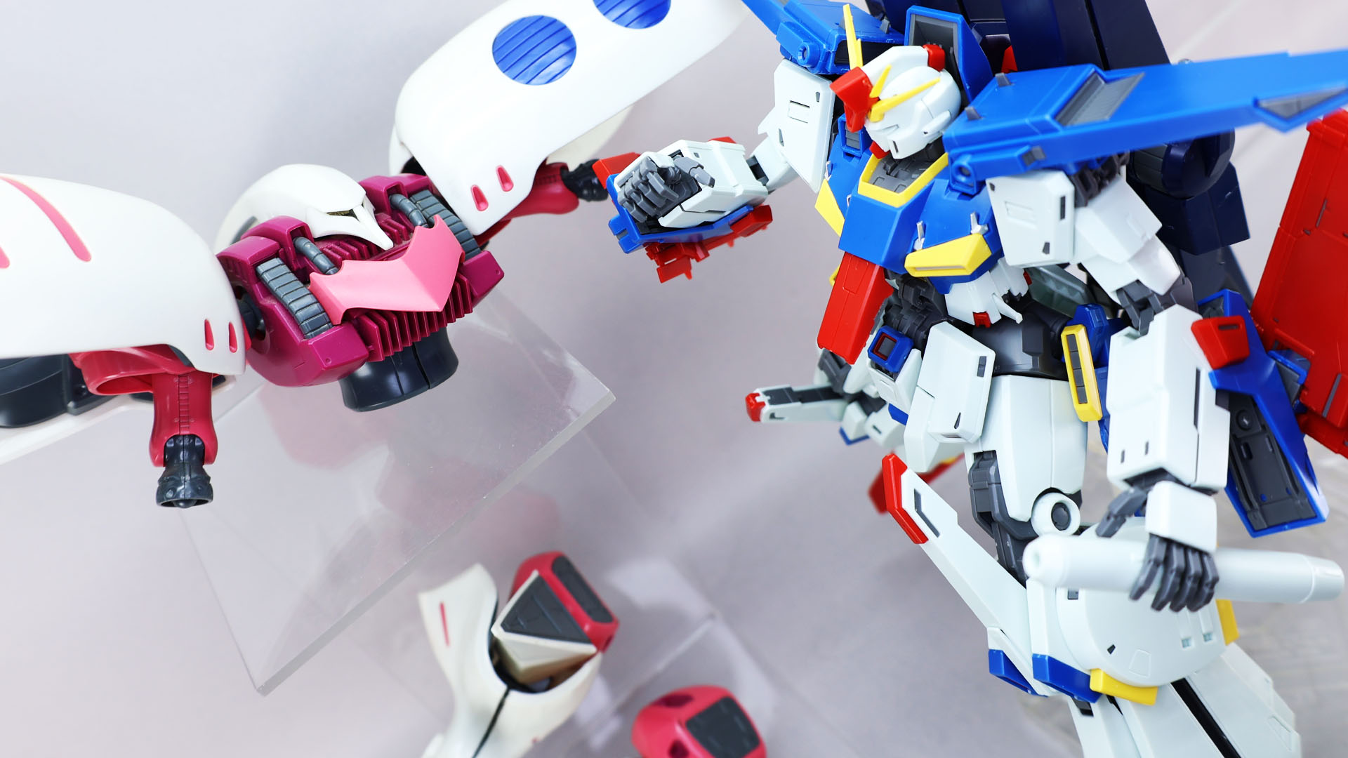 相打ちといいたいが……私の負けだな、ジュドー。強い子に会えて……<br>ハマーーン！