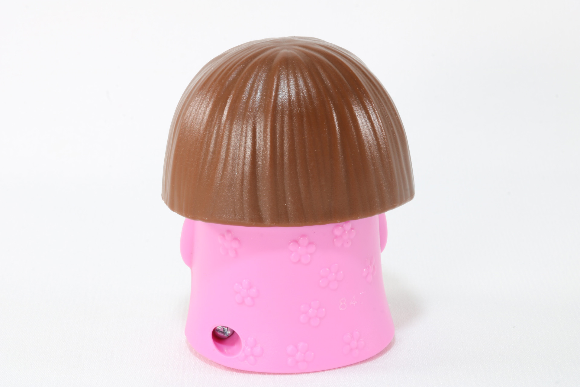 裏面の車輪でスムーズに動かすことができる