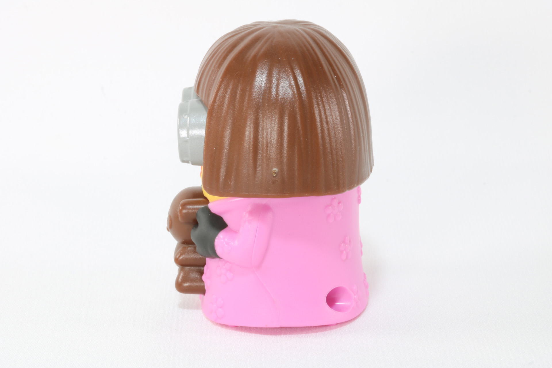 裏面の車輪でスムーズに動かすことができる