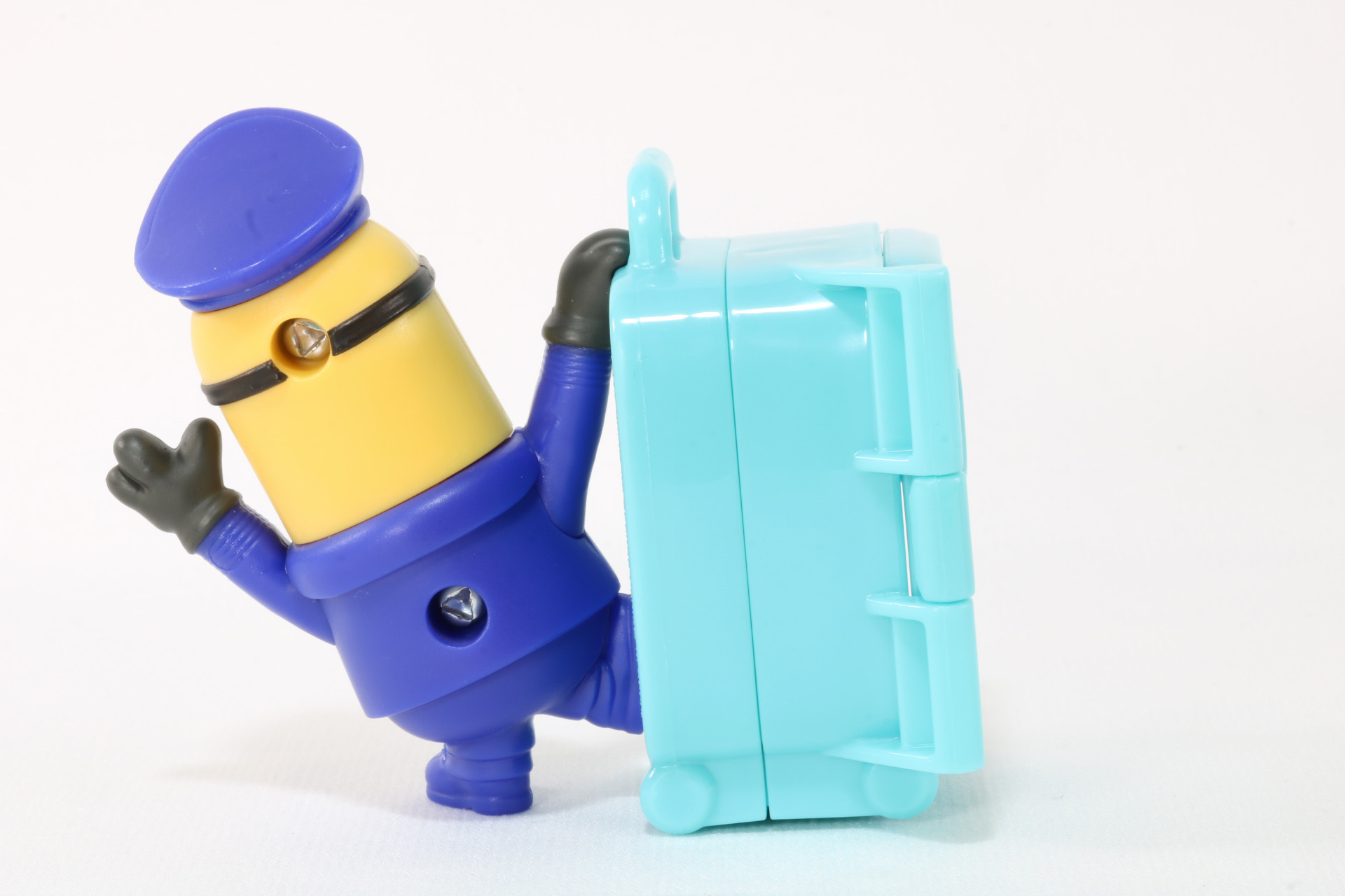 裏面の車輪でスムーズに動かすことができる