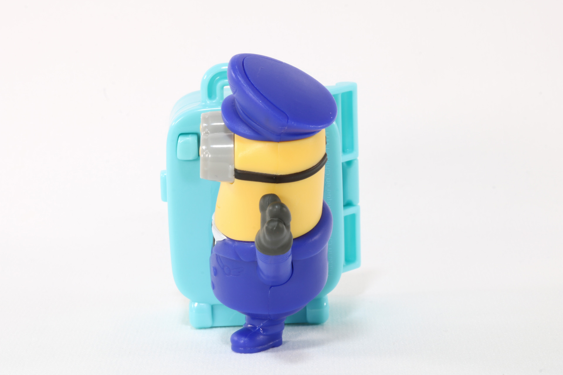 裏面の車輪でスムーズに動かすことができる