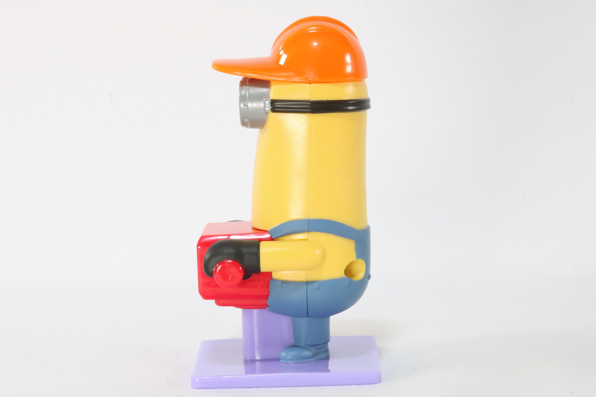 ケビンの帽子を押すとハンマードリルが動き、カチカチと音がなる仕組みとなっている