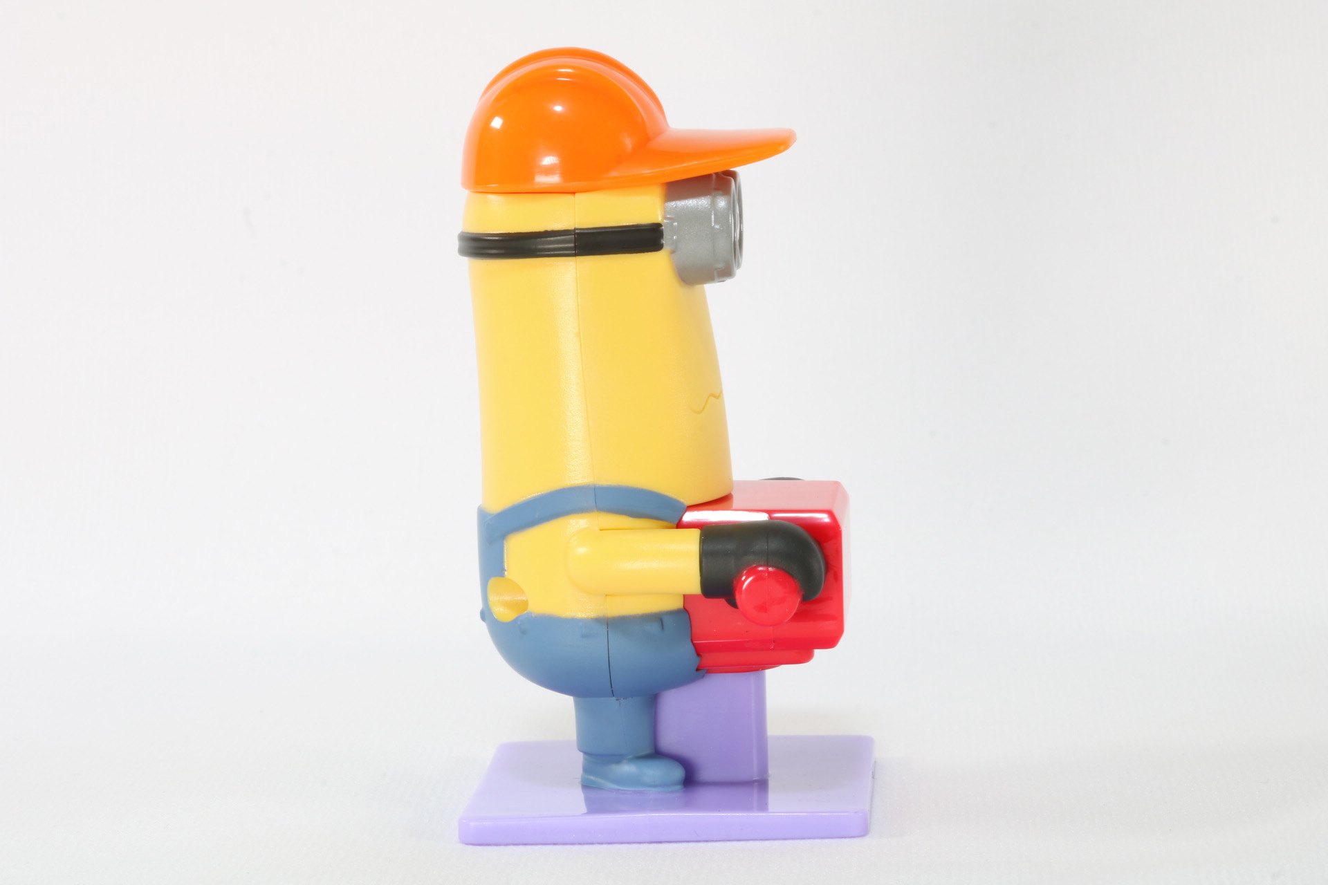 ケビンの帽子を押すとハンマードリルが動き、カチカチと音がなる仕組みとなっている