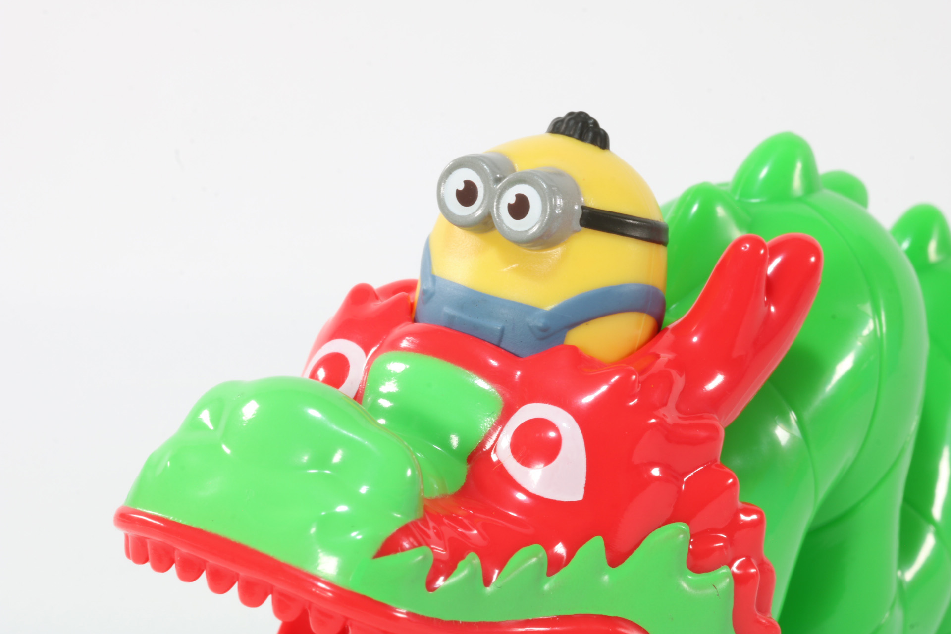 ドラゴンの頭に乗ったオットー