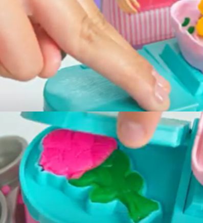 ねんどをセットしパネルを押してお花をつくることもできる