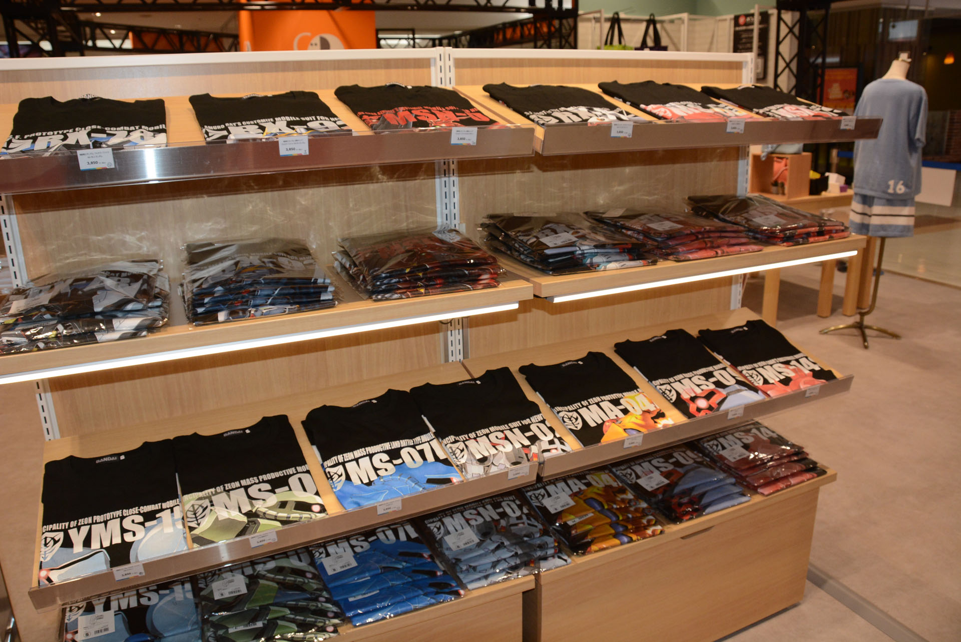 プレミアムバンダイで展開している大人向けキャラクターファッションブランド「バンコレ！」のリアル店舗