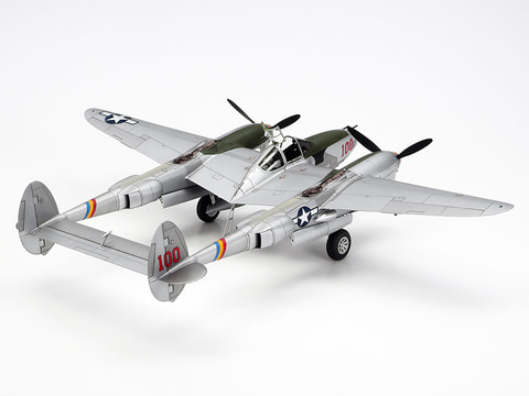 タミヤ、1/48スケールプラモ「ロッキード P-38J ライトニング」を本日