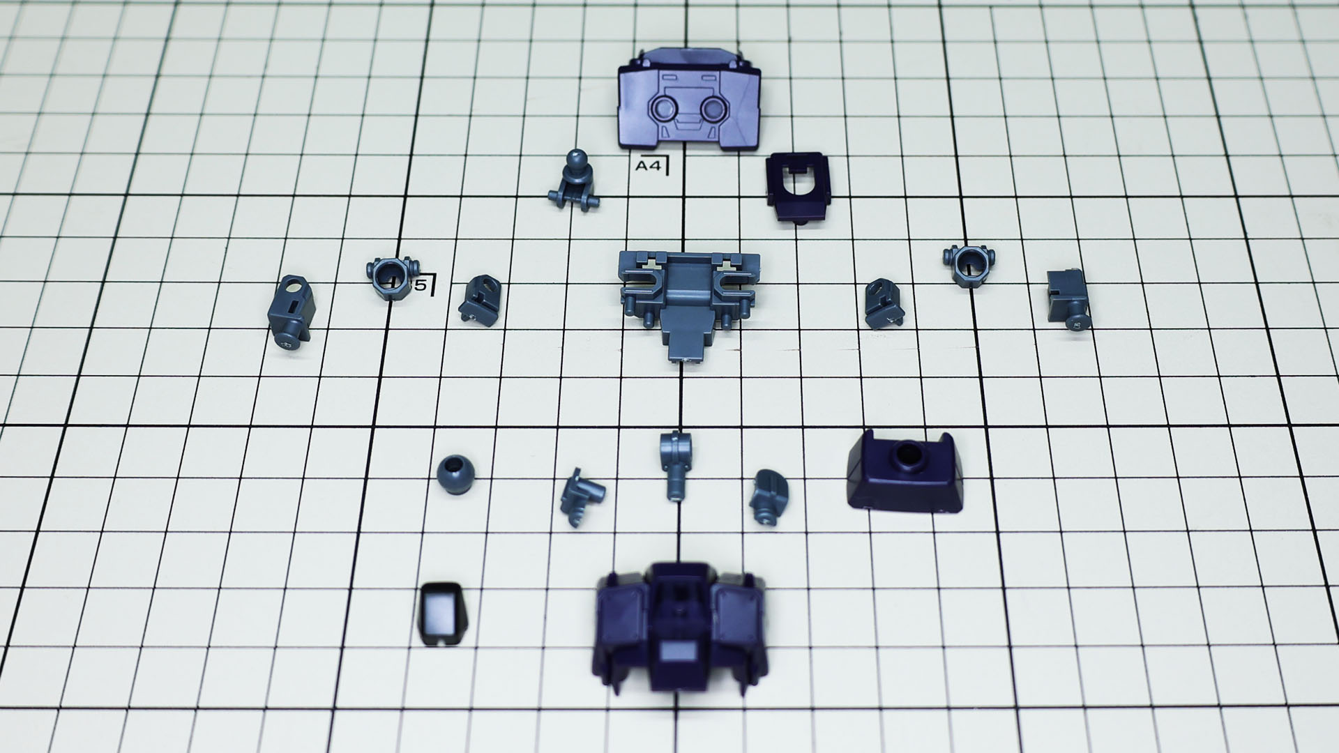 部位ごとに並べてみると可動軸の多さが伝わります