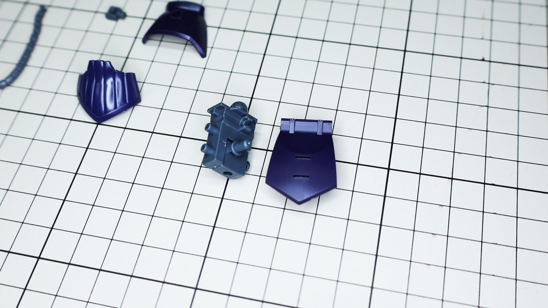 股関節は凝った可動はしないものの、破損も少ないバータイプとなっています