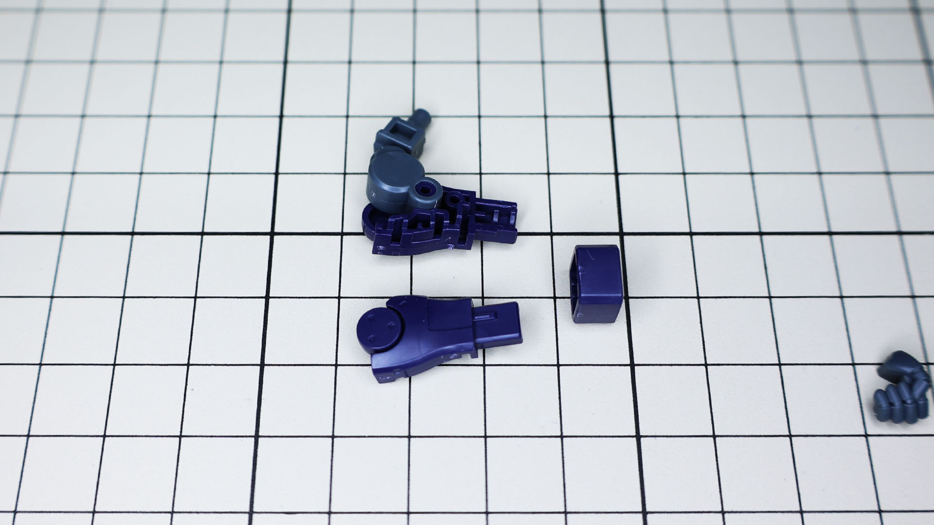 外装を取り付けていくと……