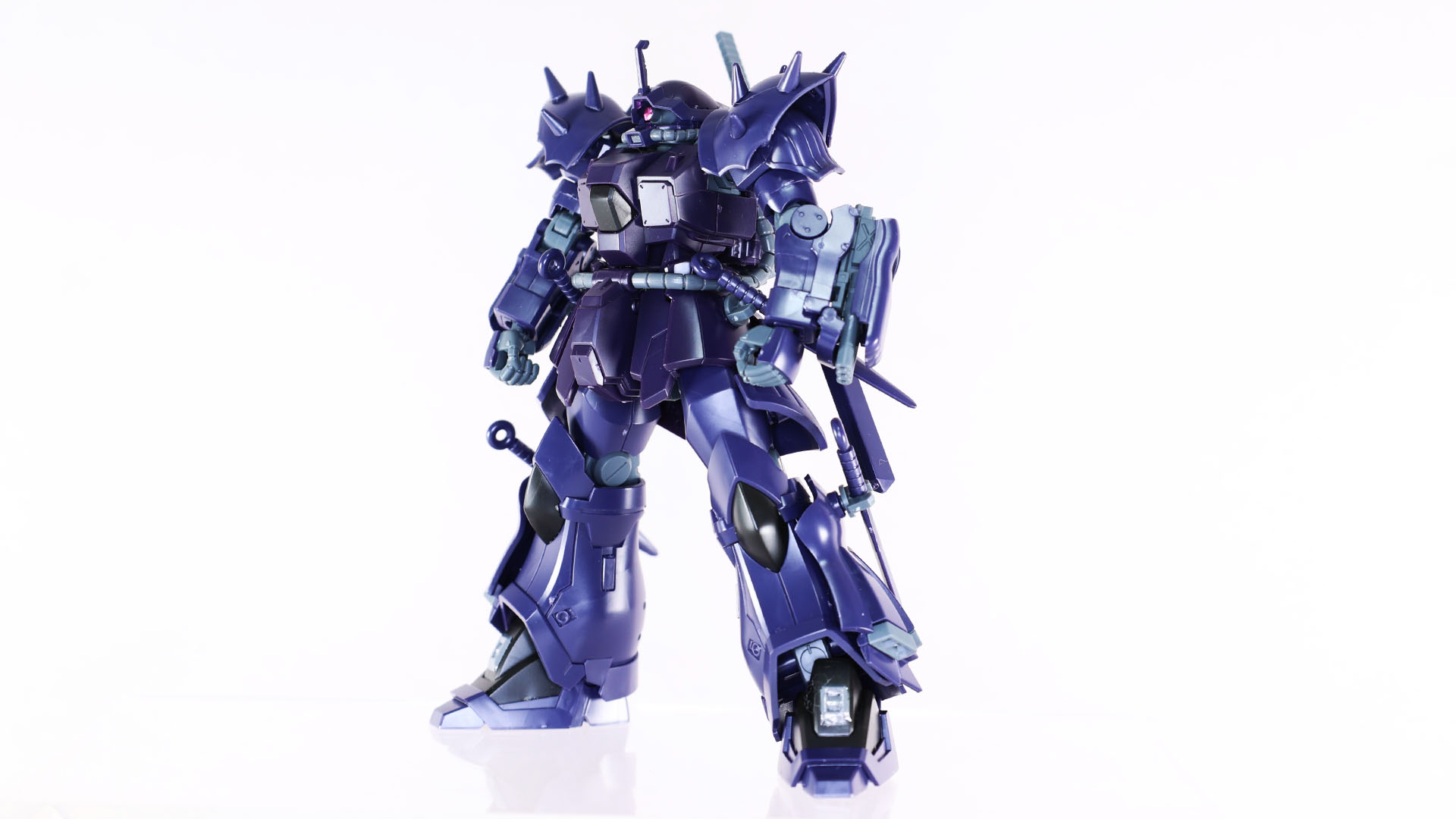 グフをさらに発展させた印象のスタイリング