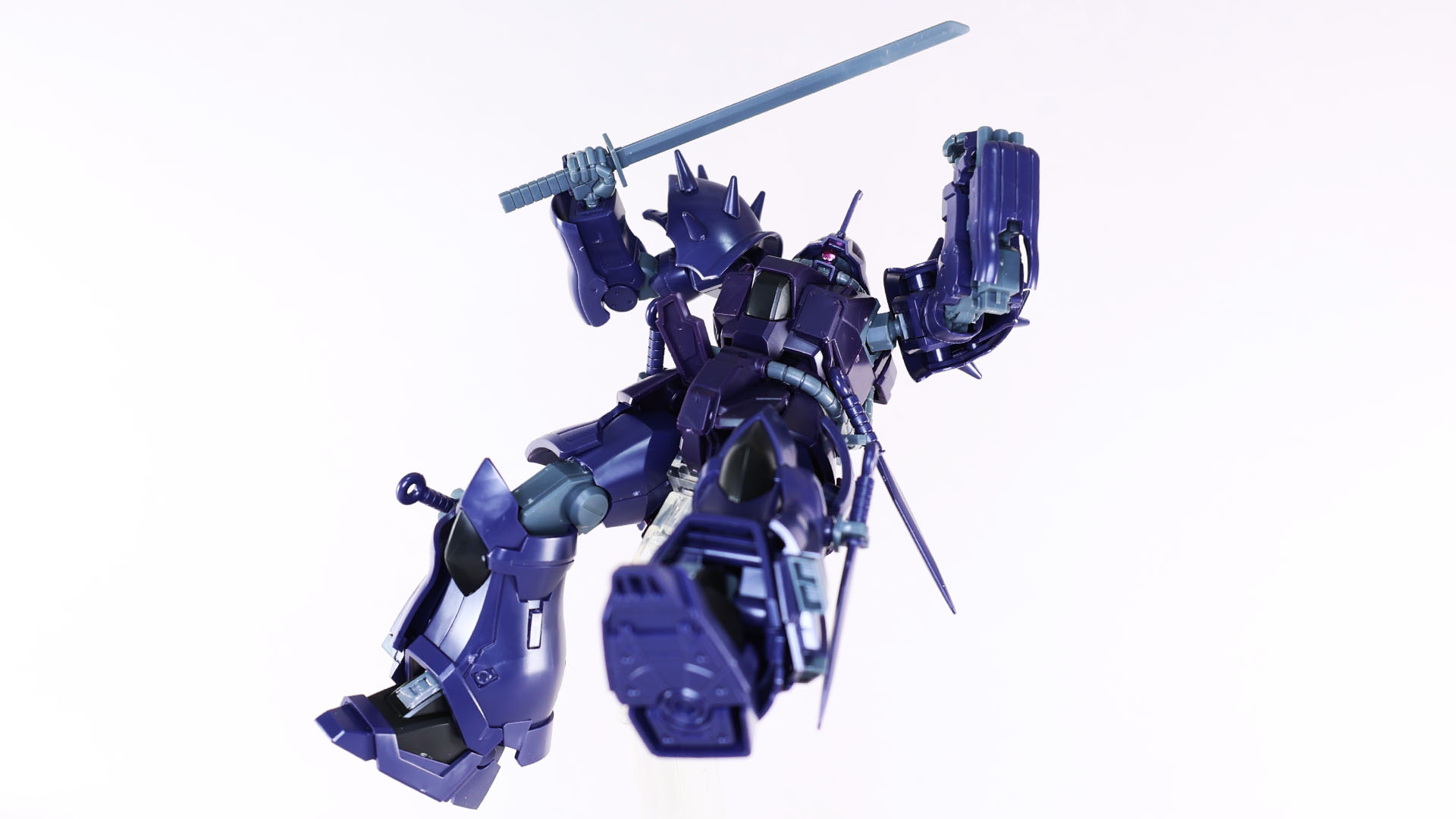 上空から急襲するイフリート・ナハト