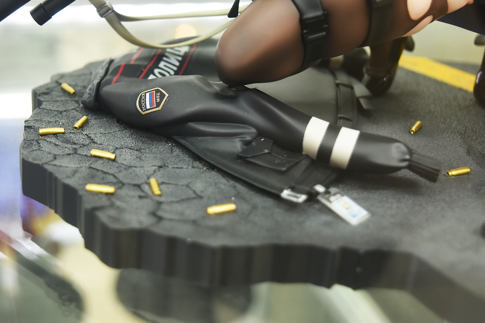 市街地の路面が台座となっている。小物の作り込みも素晴らしい